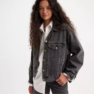 Levi’s Premium 90s Trucker Jacket in “Be Kind Rewind - Black”